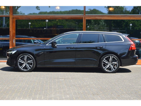 Volvo V60 T6 Hybride AWD | Stoelverwarming | Trekhaak | Camera | 88% SOH | Leer | Apple CarPlay |