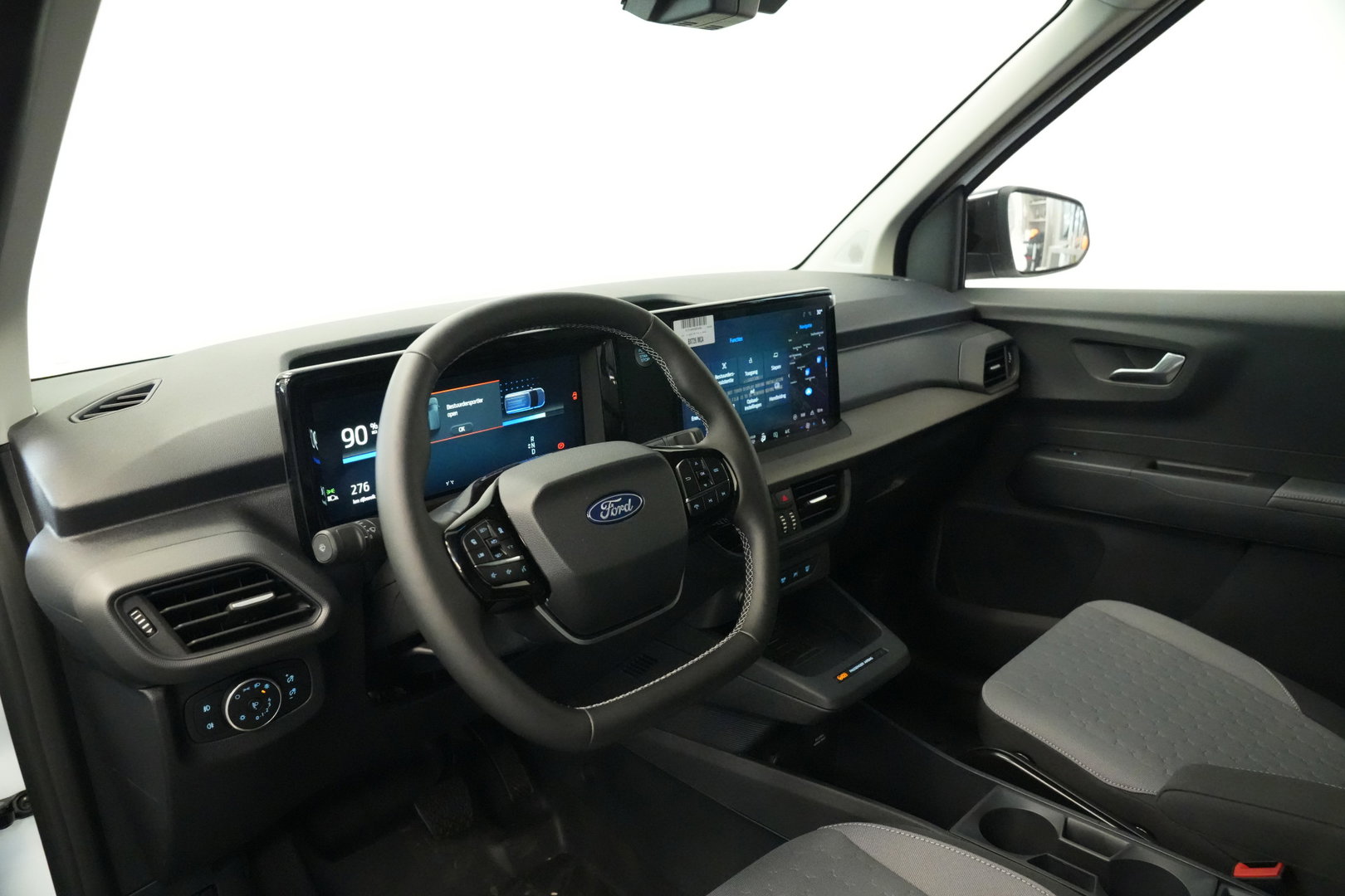 Ford E-Transit Cour. Limited 54 kWh PDC ACC Climate Carplay