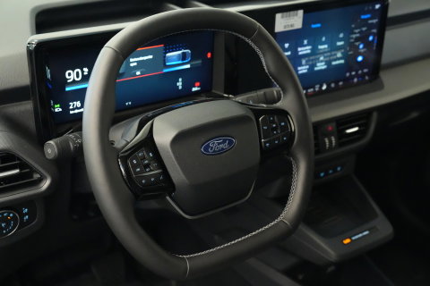 Ford E-Transit Cour. Limited 54 kWh PDC ACC Climate Carplay
