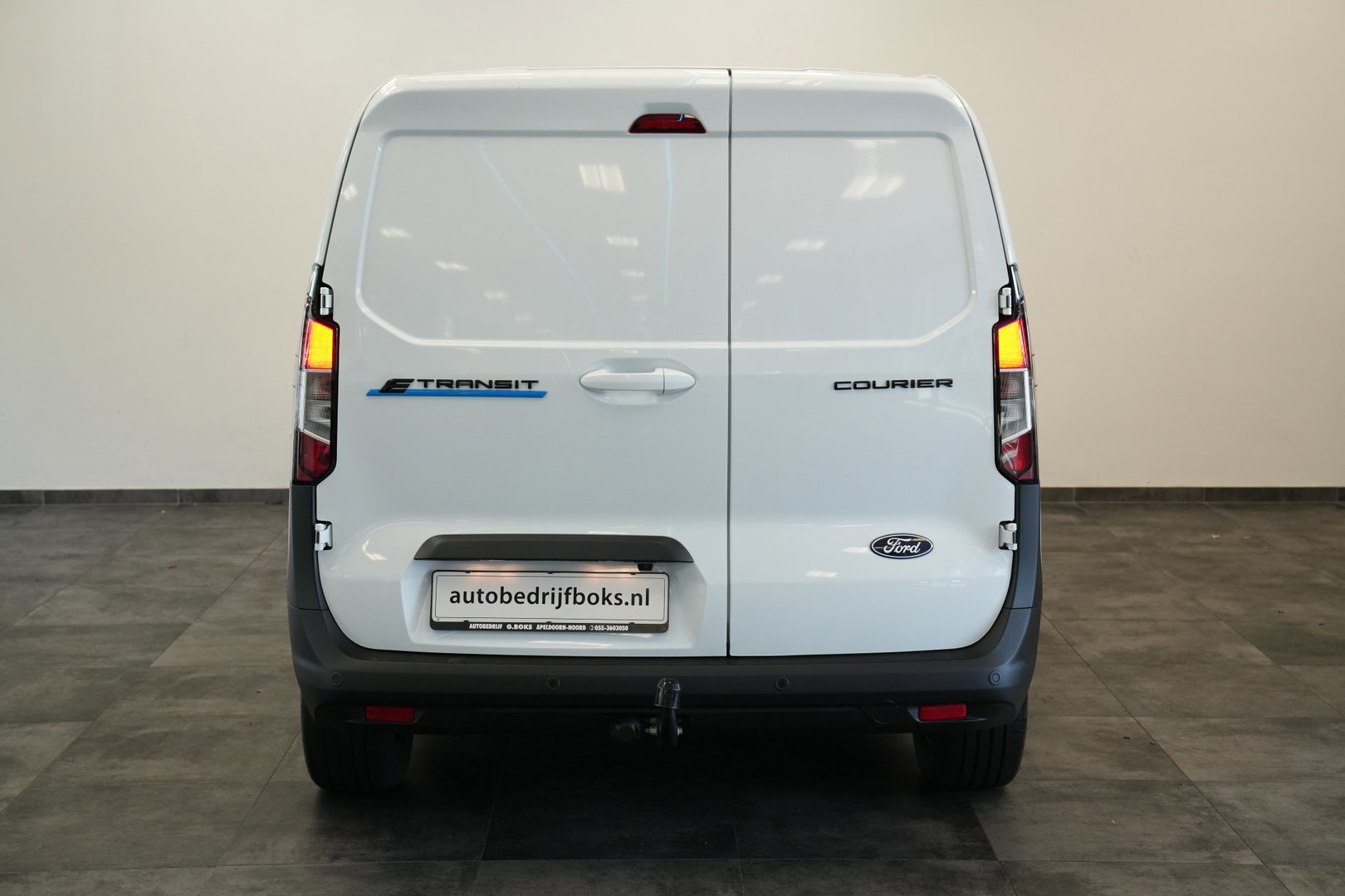 Ford E-Transit Cour. Limited 54 kWh PDC ACC Climate Carplay