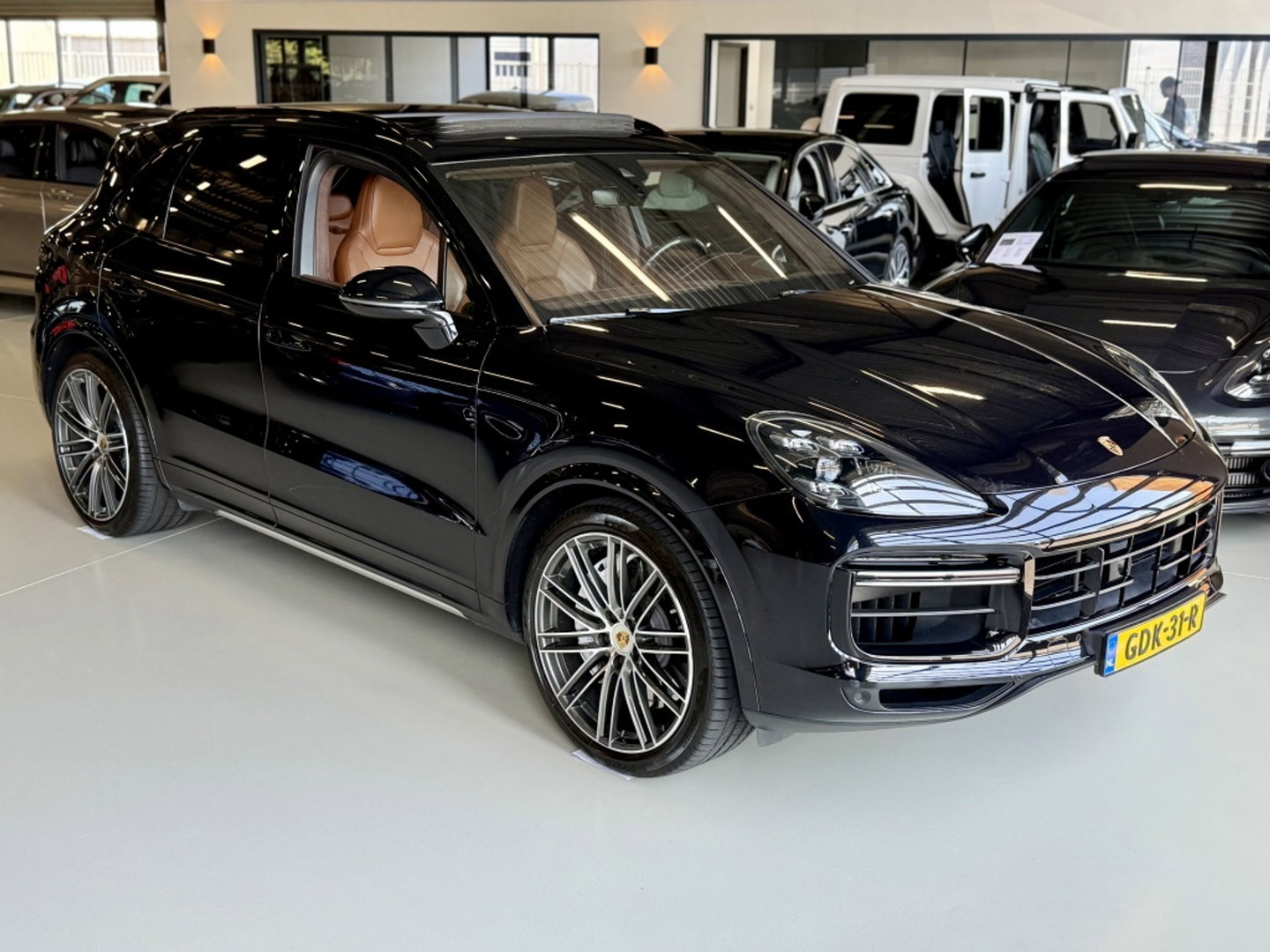 Porsche Cayenne 4.0 Turbo V8 549PK Sport Design / Carbon / PDLS+ / Keramische re