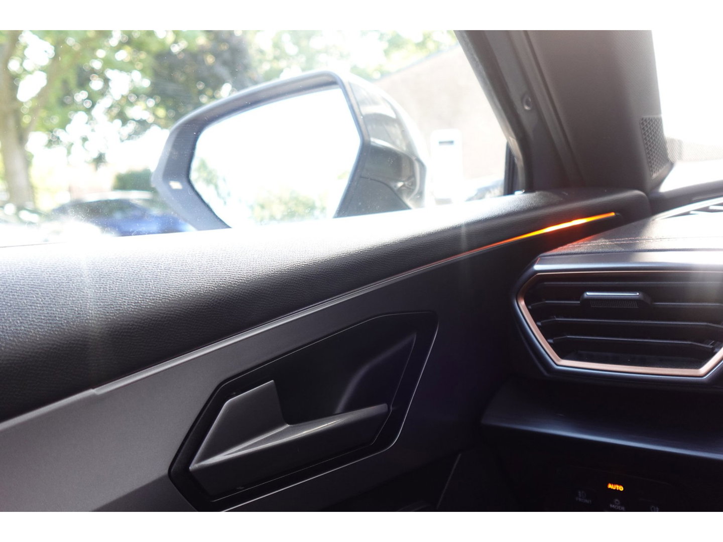 CUPRA Formentor 1.4 e-Hybrid VZ Copper PANO CAM KEYLESS