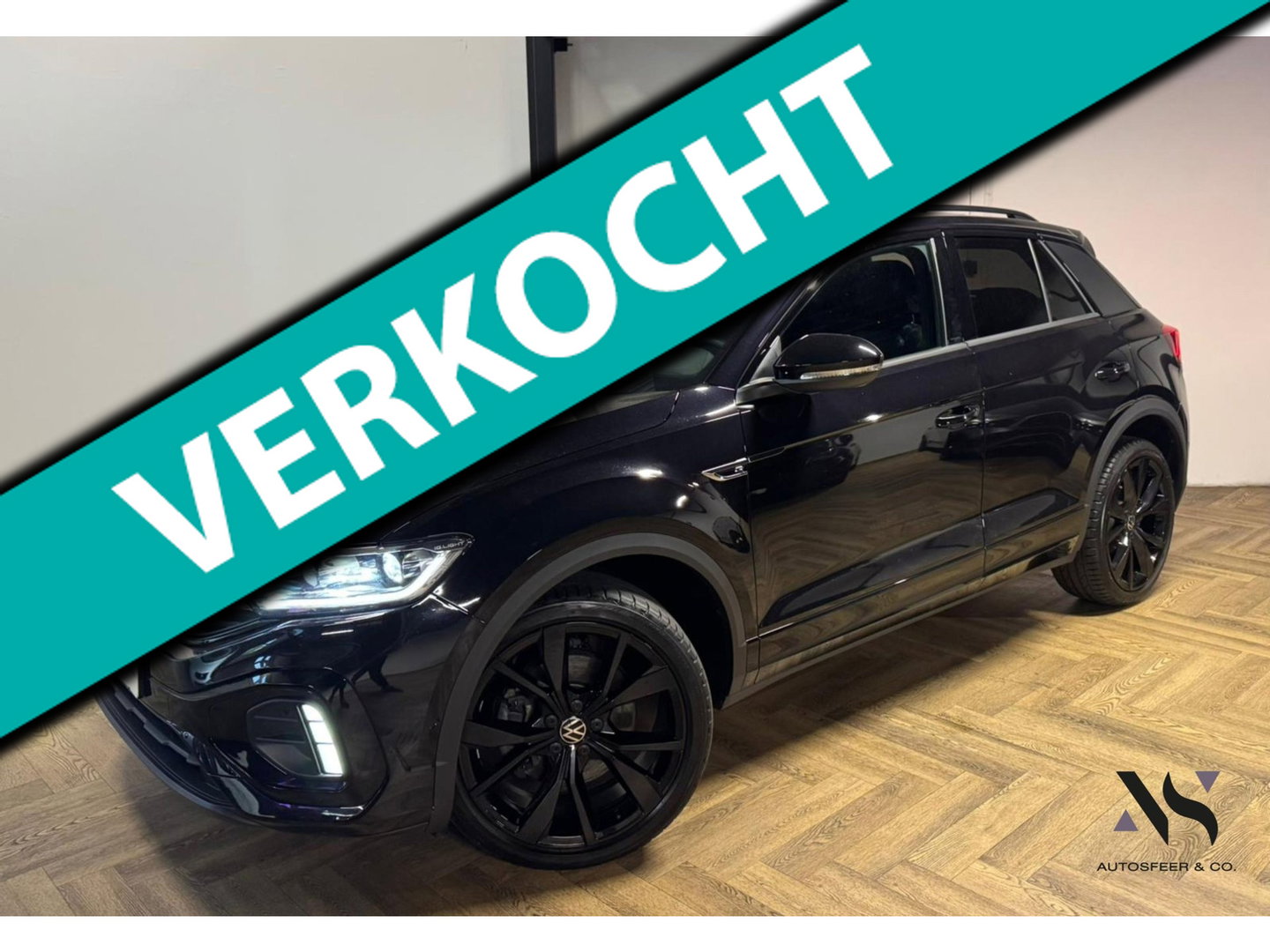 Volkswagen T-Roc 1.5 TSI R-Line Business PANO KEYLESS PDC CARPLAY