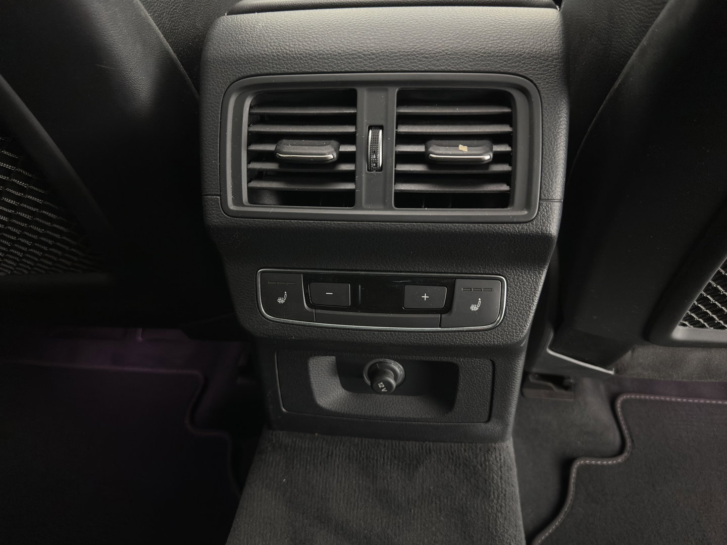 Audi Q5 55 TFSI S-Line Competition Quattro (Plug-In) Aut. *PANO | LEATHER | FULL-LED | HEATED-SPORTSEATS | KEYLESS | CAMERA | NAVI-FULLMAP | PRIVACY-GLASS | DIGI-COCKPIT | CRUISE-ADPAPTIVE | DAB | 21"ALU*