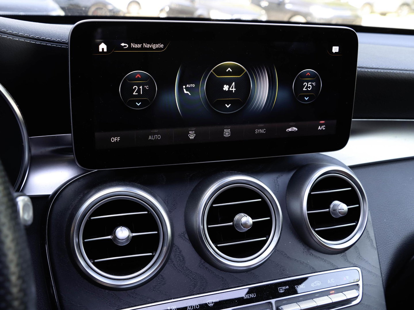 Mercedes-Benz GLC 200 4MATIC Premium Plus Burmester Trekhaak Panoramadak