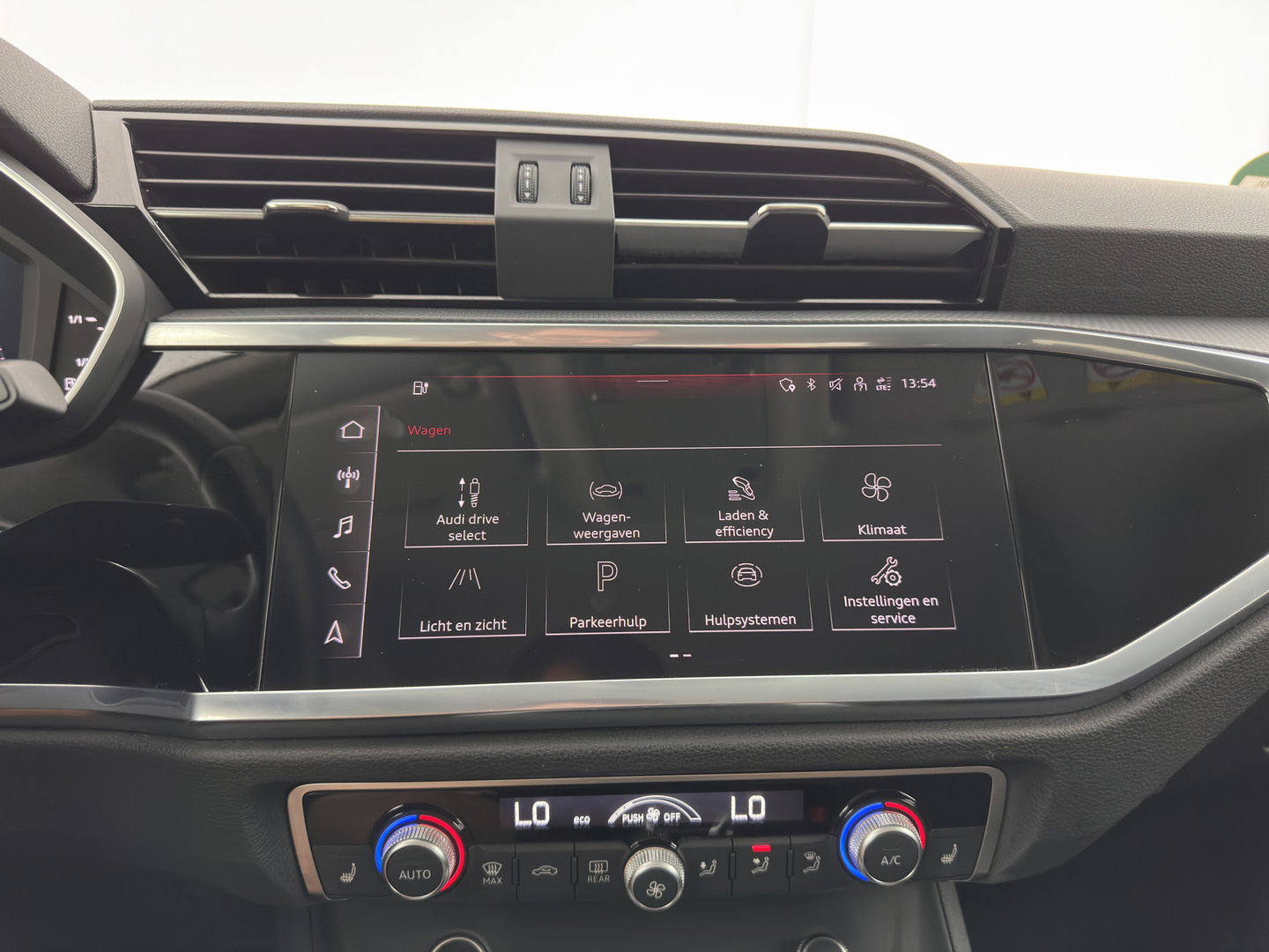 Audi Q3 Sportback 45 TFSI e Advanced Edition (Plug-in) (INCL.BTW) Aut. *FULL-LED | HEATED-SPORTSEATS | DIGI-COCKPIT | DAB+ | KEYLESS | NAVI-FULLMAP | PRIVACY-GLASS | BLINDSPOT | SHIFT-PADDLES | ECC | PDC | 19''ALU | TOWBAR*