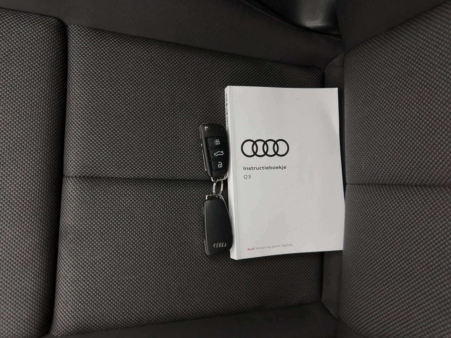 Audi Q3 Sportback 45 TFSI e Advanced Edition (Plug-in) (INCL.BTW) Aut. *FULL-LED | HEATED-SPORTSEATS | DIGI-COCKPIT | DAB+ | KEYLESS | NAVI-FULLMAP | PRIVACY-GLASS | BLINDSPOT | SHIFT-PADDLES | ECC | PDC | 19''ALU | TOWBAR*