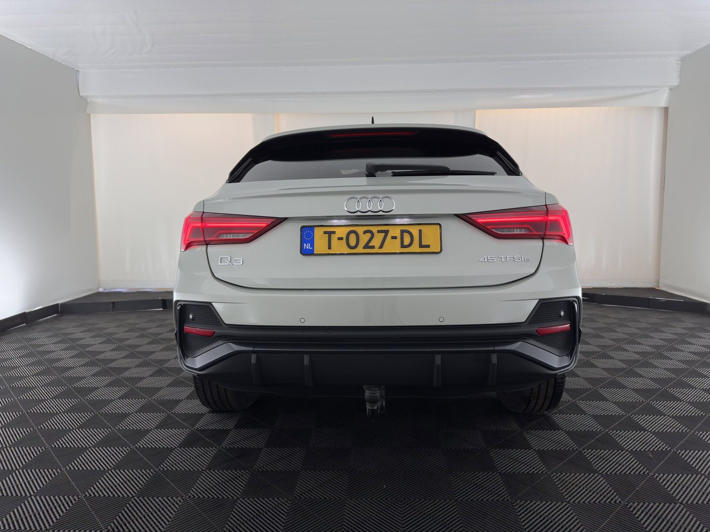 Audi Q3 Sportback 45 TFSI e Advanced Edition (Plug-in) (INCL.BTW) Aut. *FULL-LED | HEATED-SPORTSEATS | DIGI-COCKPIT | DAB+ | KEYLESS | NAVI-FULLMAP | PRIVACY-GLASS | BLINDSPOT | SHIFT-PADDLES | ECC | PDC | 19''ALU | TOWBAR*