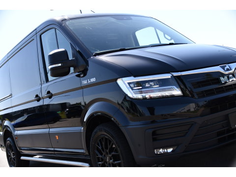 MAN TGE 3.180 35 2.0 L3H2 Black Edition FULL Options! Adaptieve Cruise, Camera, Carplay, 2 x Schuifdeur, LED, Clima, Stoelverarming, Multimedia, Stuurverwarming, Uniek!