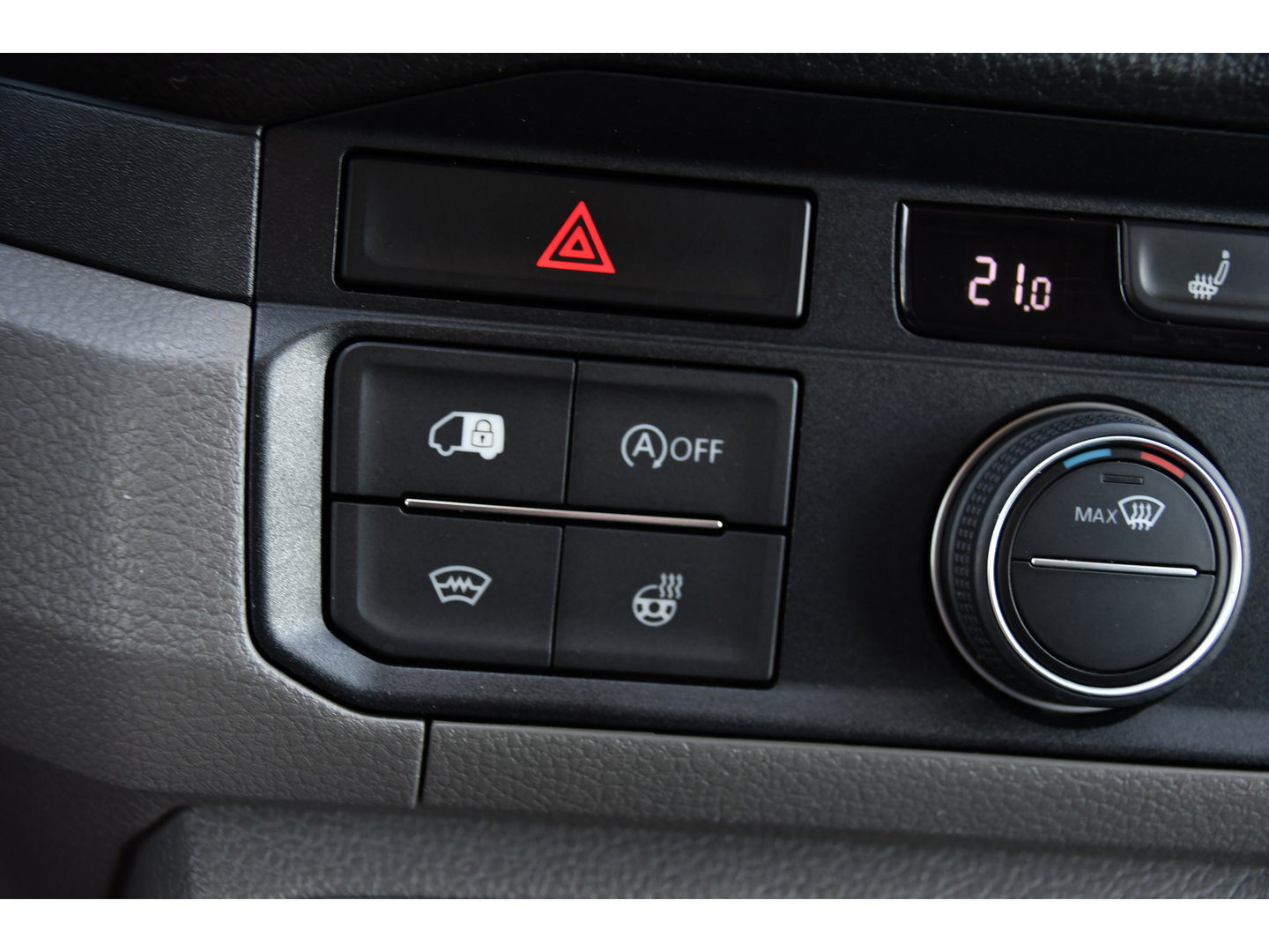 MAN TGE 3.180 35 2.0 L3H2 Black Edition FULL Options! Adaptieve Cruise, Camera, Carplay, 2 x Schuifdeur, LED, Clima, Stoelverarming, Multimedia, Stuurverwarming, Uniek!