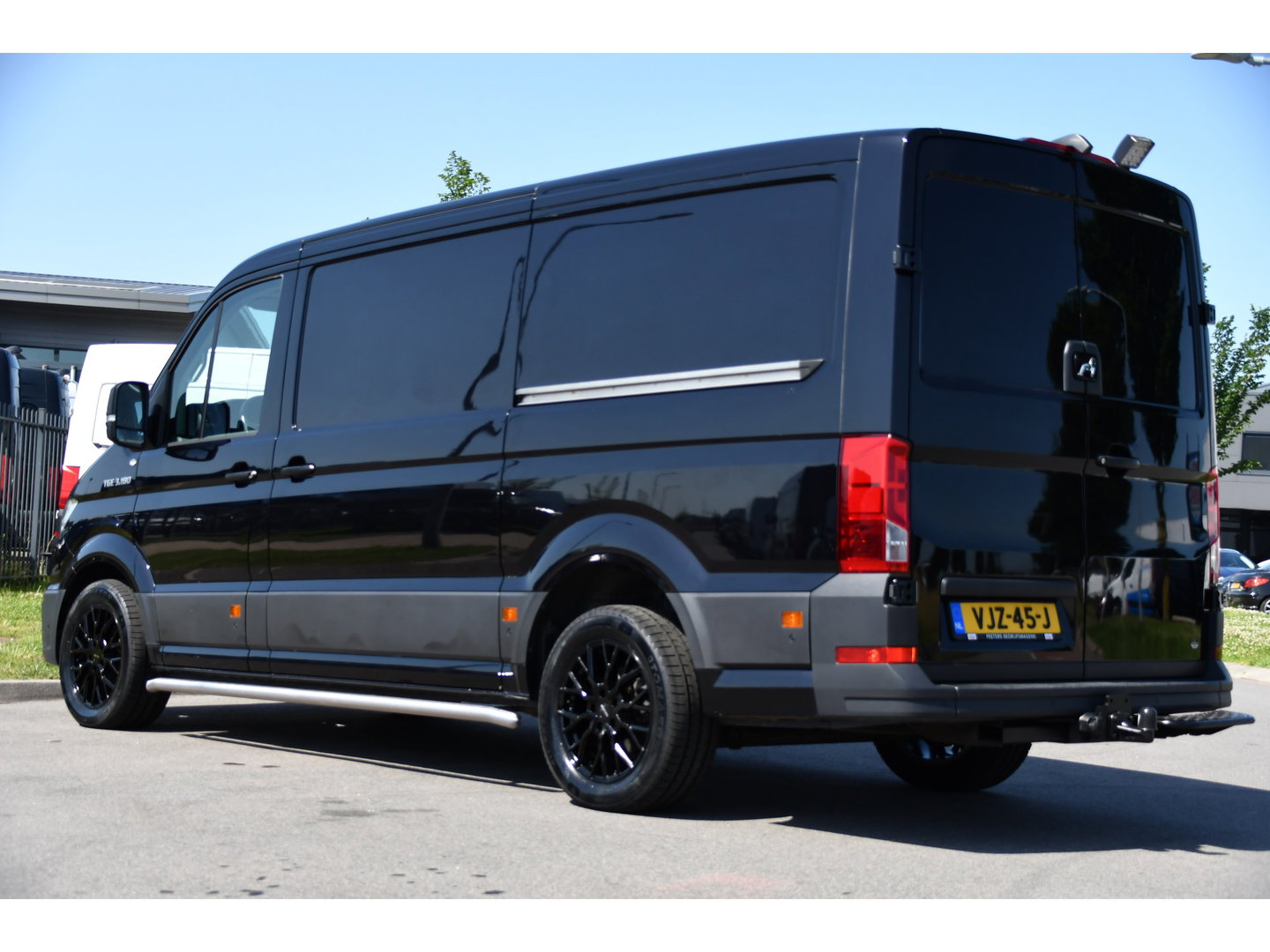 MAN TGE 3.180 35 2.0 L3H2 Black Edition FULL Options! Adaptieve Cruise, Camera, Carplay, 2 x Schuifdeur, LED, Clima, Stoelverarming, Multimedia, Stuurverwarming, Uniek!