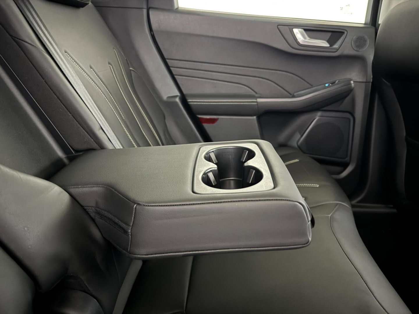 Ford Kuga 2.5 FHEV Vignale 4x4 Pano B&O HUD Leer Trekh. Winterpakket