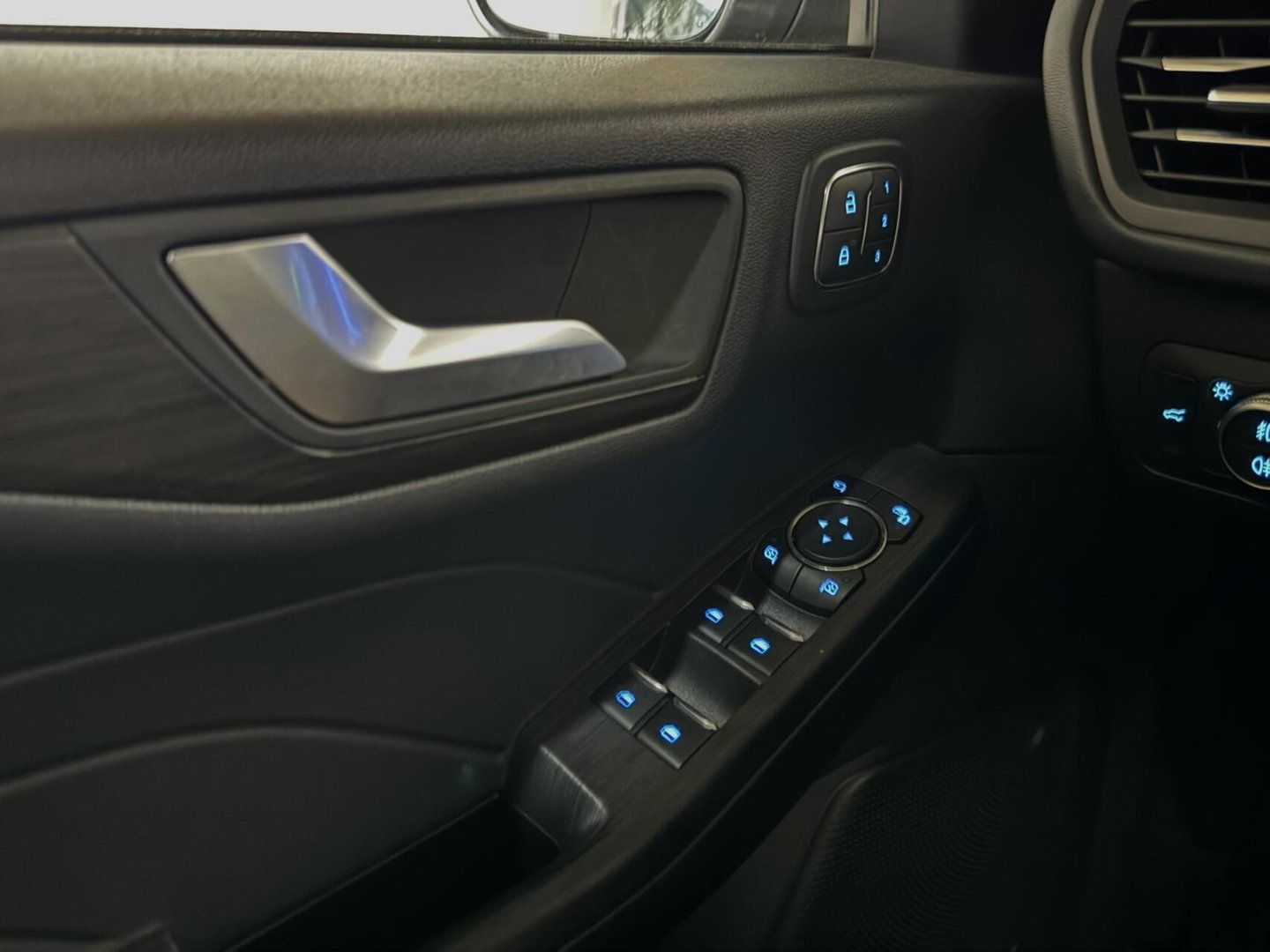 Ford Kuga 2.5 FHEV Vignale 4x4 Pano B&O HUD Leer Trekh. Winterpakket