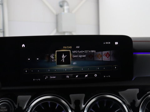 Mercedes-Benz CLA-Klasse Shooting Brake 180 Business Solution AMG