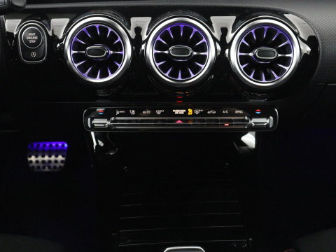 Mercedes-Benz CLA-Klasse Shooting Brake 180 Business Solution AMG