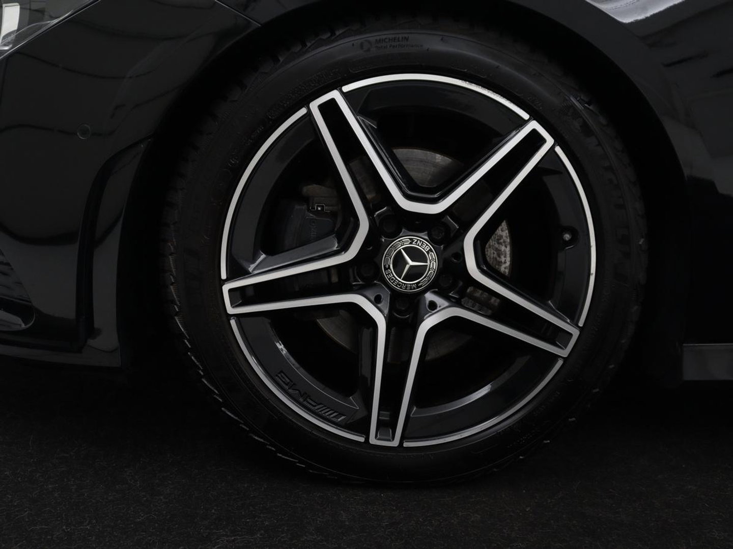 Mercedes-Benz CLA-Klasse Shooting Brake 180 Business Solution AMG