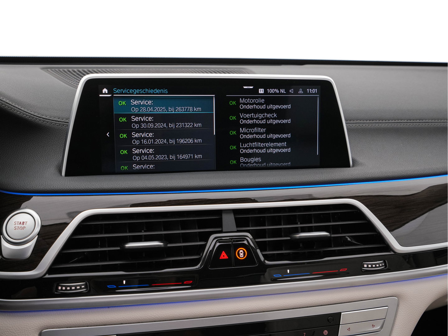 BMW 7 Serie 745Le (Plug-in) (INCL-BTW) *PANO | LEATHER | FULL-LED | HEAD-UP | BLINDSPOT | MEMORY-PACK | DIGI-COCKPIT | KEYLESS | DAB+ | CAMERA | HEATED-COMFORTSEATS | AMBIENTLIGHT | CARPLAY | SHIFTPADDLES | 18''ALU*