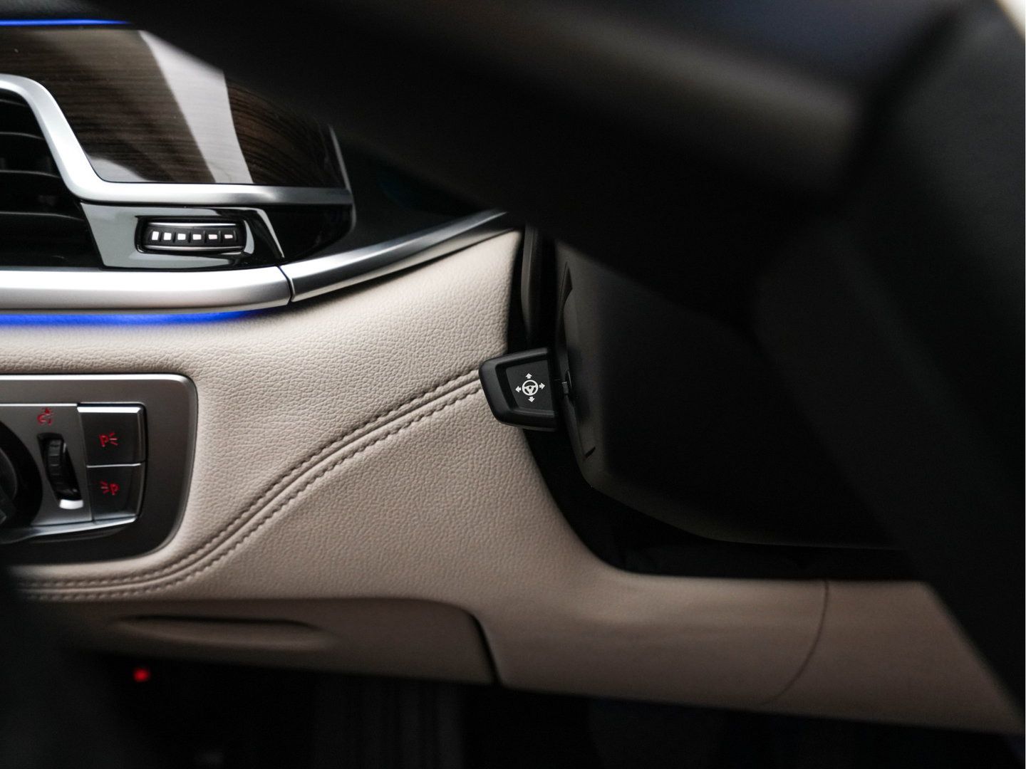 BMW 7 Serie 745Le (Plug-in) (INCL-BTW) *PANO | LEATHER | FULL-LED | HEAD-UP | BLINDSPOT | MEMORY-PACK | DIGI-COCKPIT | KEYLESS | DAB+ | CAMERA | HEATED-COMFORTSEATS | AMBIENTLIGHT | CARPLAY | SHIFTPADDLES | 18''ALU*