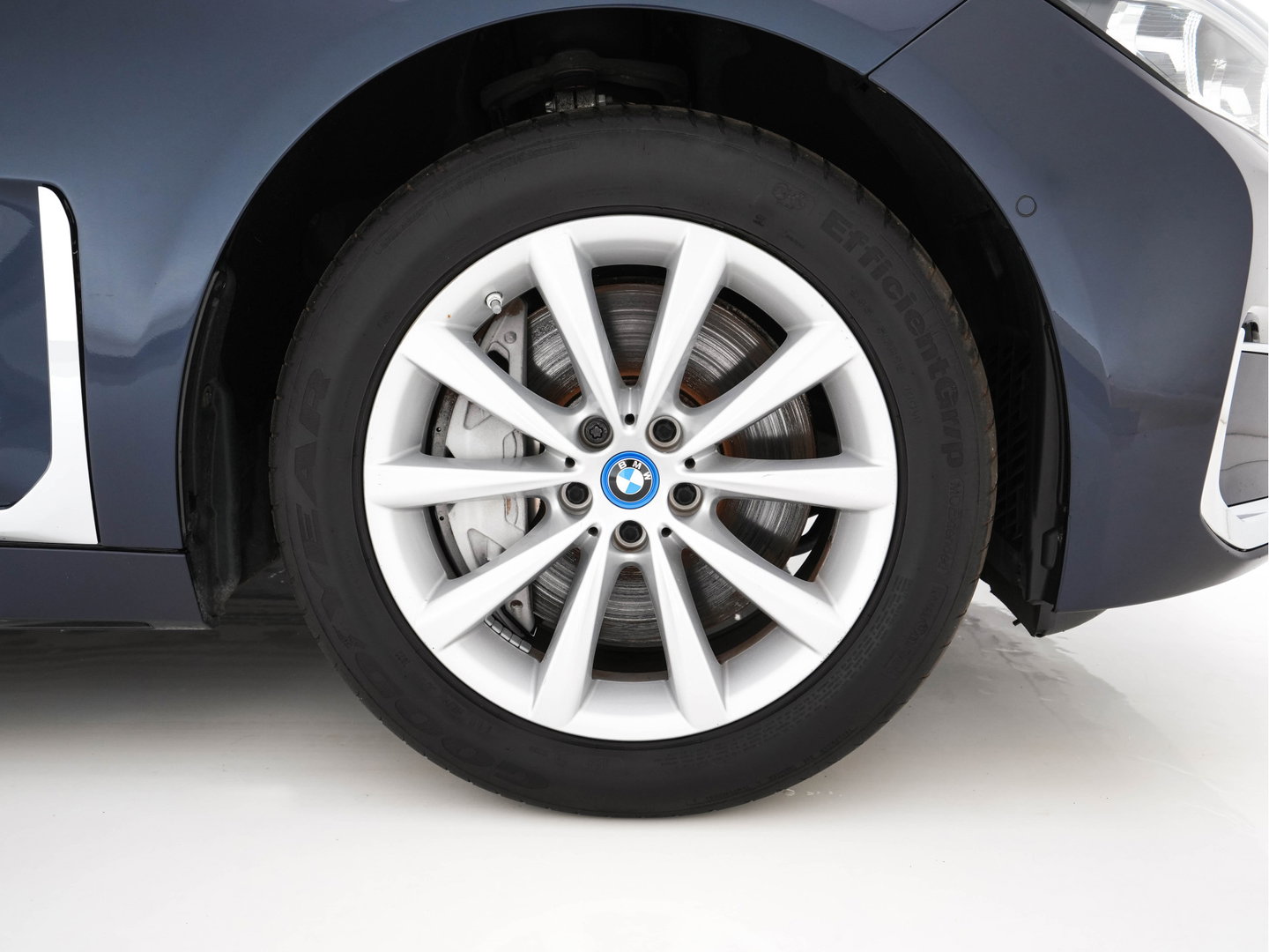 BMW 7 Serie 745Le (Plug-in) (INCL-BTW) *PANO | LEATHER | FULL-LED | HEAD-UP | BLINDSPOT | MEMORY-PACK | DIGI-COCKPIT | KEYLESS | DAB+ | CAMERA | HEATED-COMFORTSEATS | AMBIENTLIGHT | CARPLAY | SHIFTPADDLES | 18''ALU*