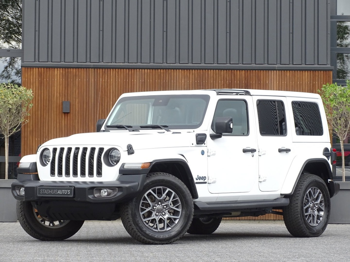 Jeep Wrangler Unlimited Hybrid 380PK 4xe / 80th Anniversary edit. / 360°