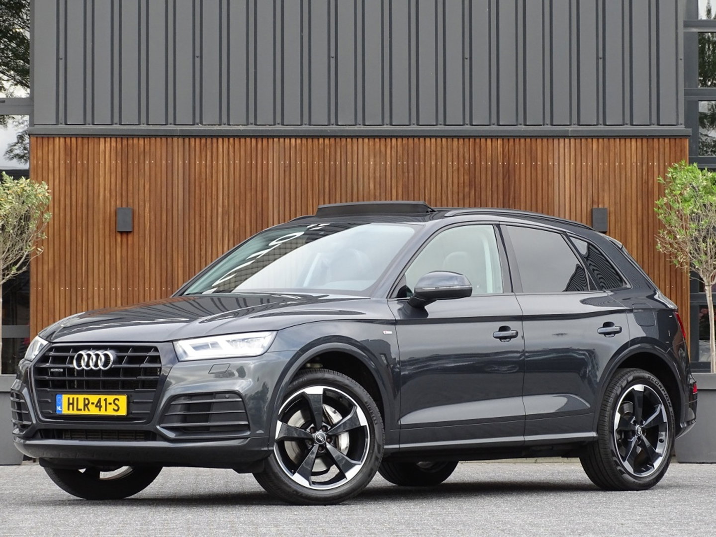 Audi Q5 50 TFSI e 299PK / S-Line / 20'' Rotor / panoramadak / LED