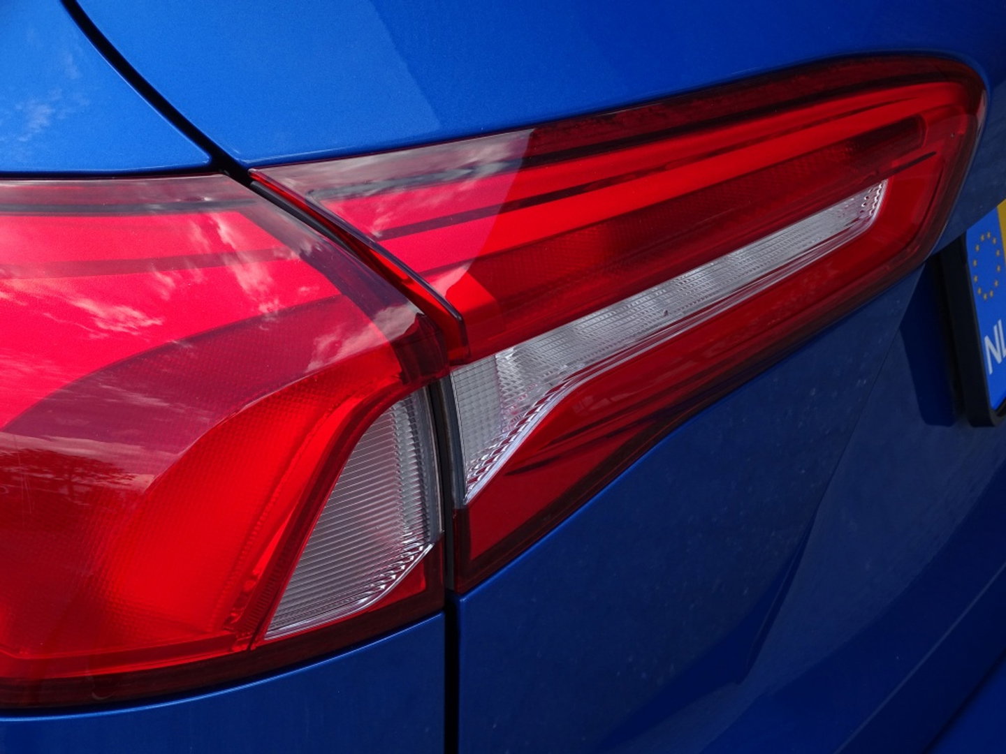 Ford FOCUS Wagon 1.0 101PK EcoBoost Tr Ed. / luxe pakket / LED *NAP*