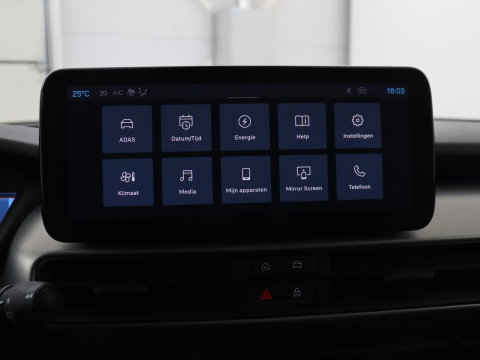 Jeep Avenger Longitude 54 kWh | SOH 97,5% | Adaptive cruise | Carplay | Camera | Full LED | Climate control | Parkeerhulp | Bluetooth | Side Assist | Digital Cockpit