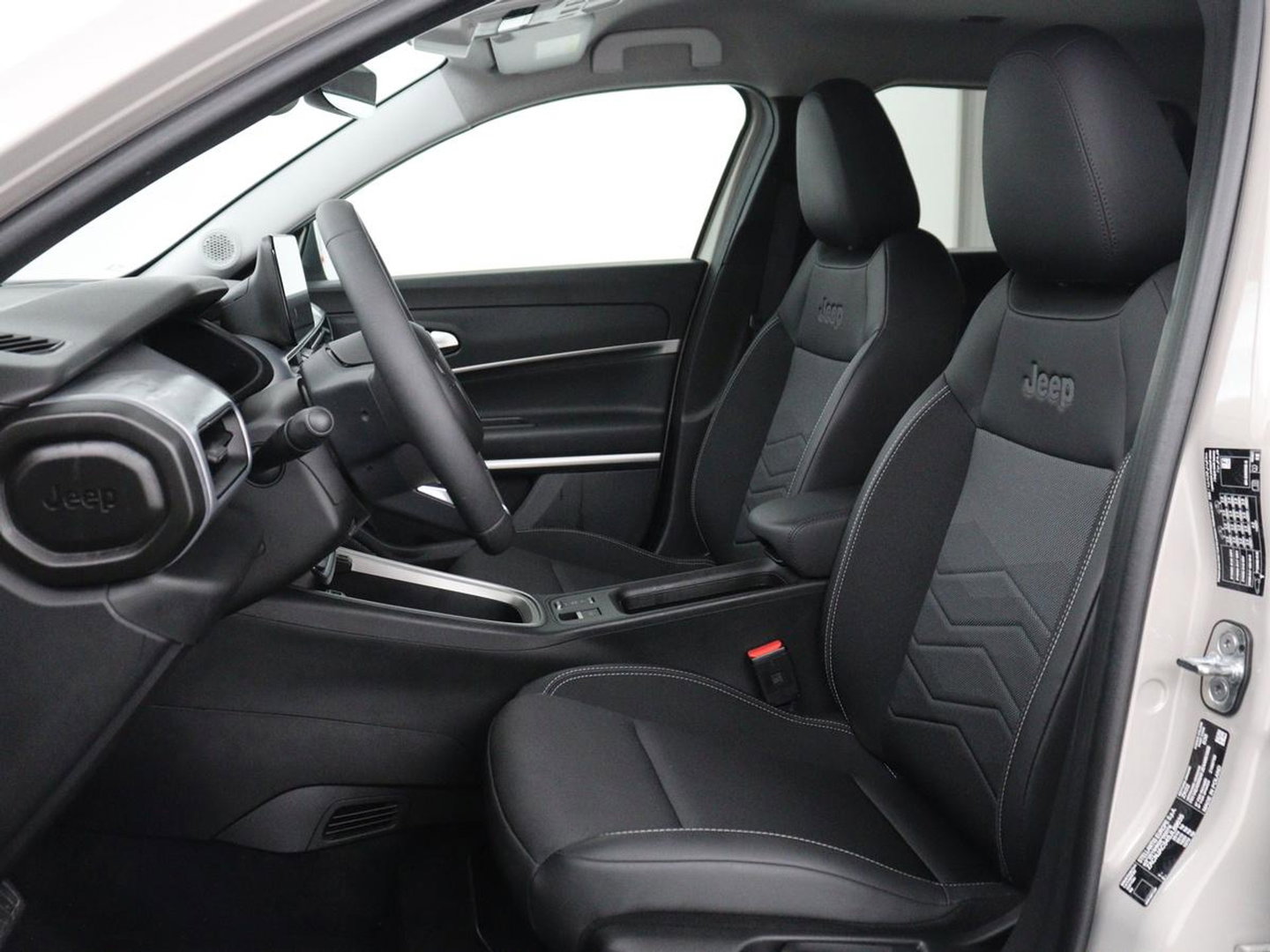 Jeep Avenger Longitude 54 kWh | SOH 97,5% | Adaptive cruise | Carplay | Camera | Full LED | Climate control | Parkeerhulp | Bluetooth | Side Assist | Digital Cockpit