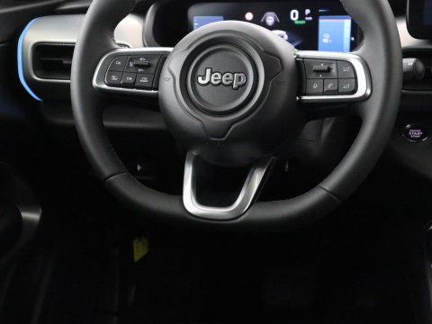 Jeep Avenger Longitude 54 kWh | SOH 97,5% | Adaptive cruise | Carplay | Camera | Full LED | Climate control | Parkeerhulp | Bluetooth | Side Assist | Digital Cockpit