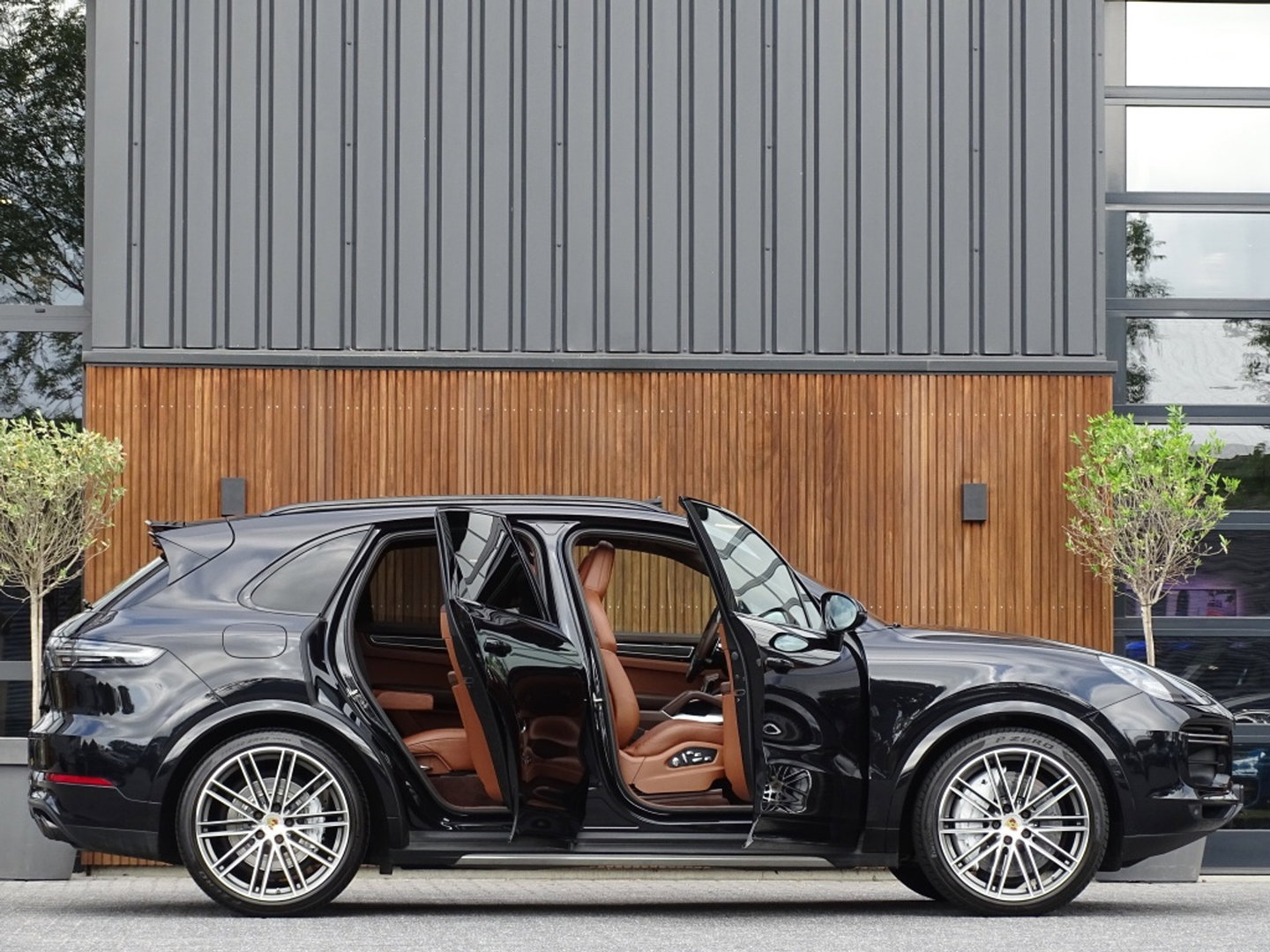 Porsche Cayenne 4.0 Turbo V8 549PK Sport Design / Carbon / PDLS+ / Keramische re