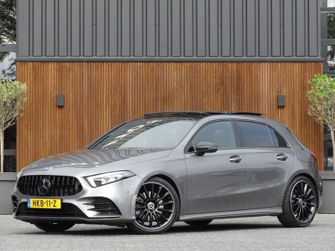 Mercedes-Benz A-Klasse 220 automaat / Premium Plus / AMG-Pakket / LED