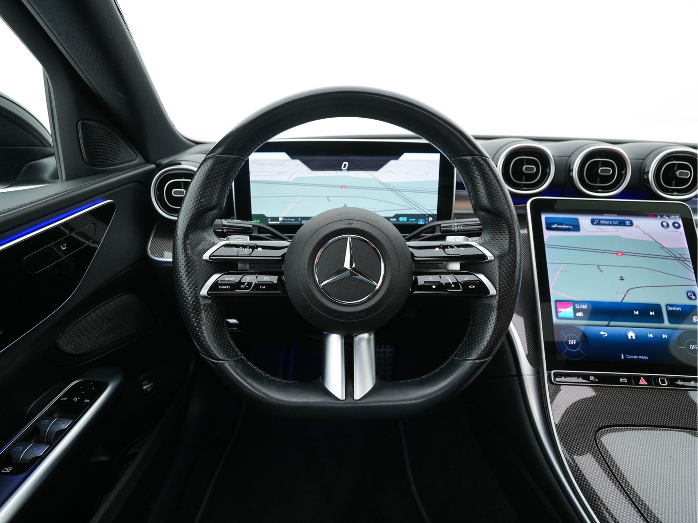 Mercedes-Benz C-Klasse 180 AMG Line (INCL-BTW) *PANO | LEATHER | FULL-LED | HEATED-SPORTSEATS | DIGI-COCKPIT | BLINDSPOT | CAMERA | DAB | AMBIENTLIGHT | SHIFTPADDLES | PRIVACY-GLASS | ECC | PDC | CRUISE | CARPLAY | 18''ALU*