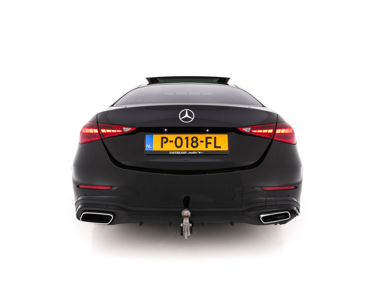 Mercedes-Benz C-Klasse 180 AMG Line (INCL-BTW) *PANO | LEATHER | FULL-LED | HEATED-SPORTSEATS | DIGI-COCKPIT | BLINDSPOT | CAMERA | DAB | AMBIENTLIGHT | SHIFTPADDLES | PRIVACY-GLASS | ECC | PDC | CRUISE | CARPLAY | 18''ALU*