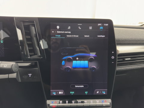 Renault Mégane E-Tech EV60 Optimum Charge Evolution [ 3-Fase ] (INCL-BTW) Aut. *FULL-LED | CAMERA | LANE-ASSIST | KEYLESS | NAVI-FULLMAP | CARPLAY | COMFORTSEATS | DIGI-COCKPIT | ECC | PDC | 18"ALU*