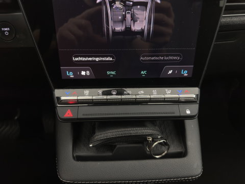 Renault Mégane E-Tech EV60 Optimum Charge Evolution [ 3-Fase ] (INCL-BTW) Aut. *FULL-LED | CAMERA | LANE-ASSIST | KEYLESS | NAVI-FULLMAP | CARPLAY | COMFORTSEATS | DIGI-COCKPIT | ECC | PDC | 18"ALU*