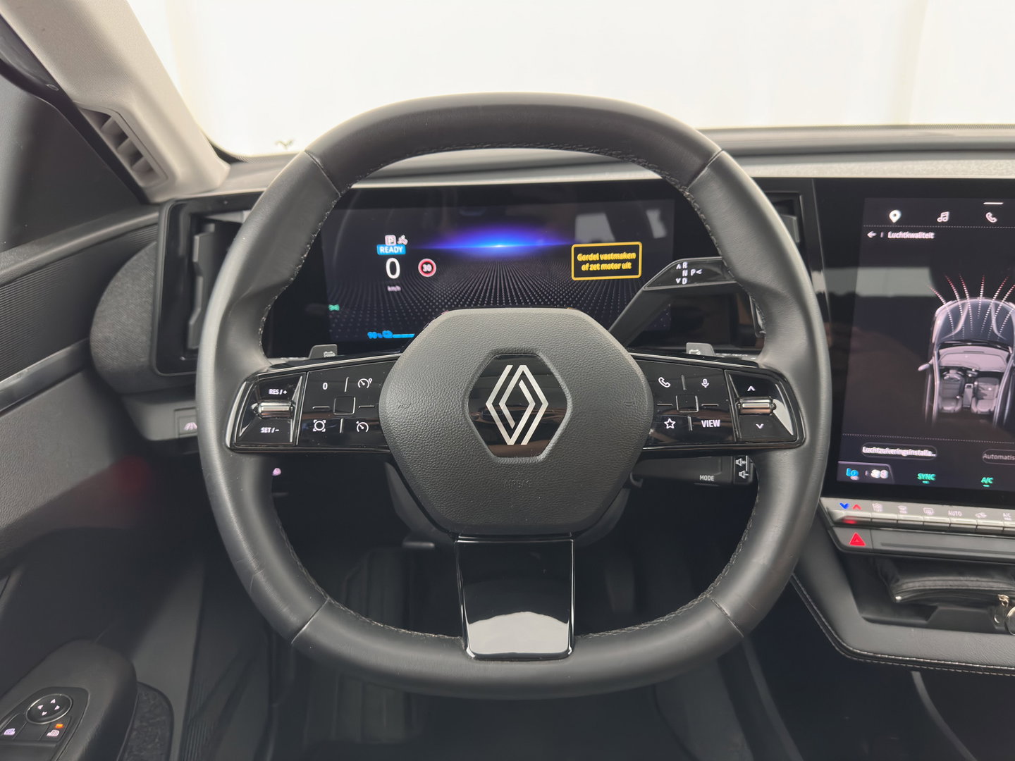 Renault Mégane E-Tech EV60 Optimum Charge Evolution [ 3-Fase ] (INCL-BTW) Aut. *FULL-LED | CAMERA | LANE-ASSIST | KEYLESS | NAVI-FULLMAP | CARPLAY | COMFORTSEATS | DIGI-COCKPIT | ECC | PDC | 18"ALU*