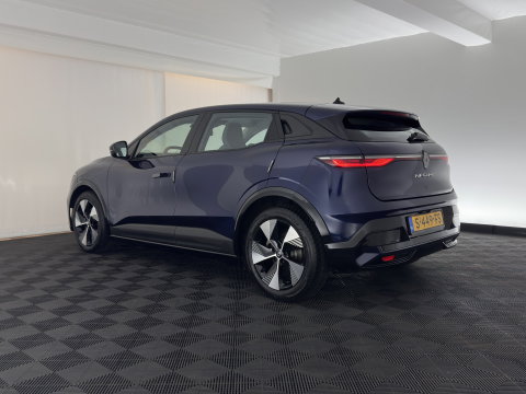 Renault Mégane E-Tech EV60 Optimum Charge Evolution [ 3-Fase ] (INCL-BTW) Aut. *FULL-LED | CAMERA | LANE-ASSIST | KEYLESS | NAVI-FULLMAP | CARPLAY | COMFORTSEATS | DIGI-COCKPIT | ECC | PDC | 18"ALU*