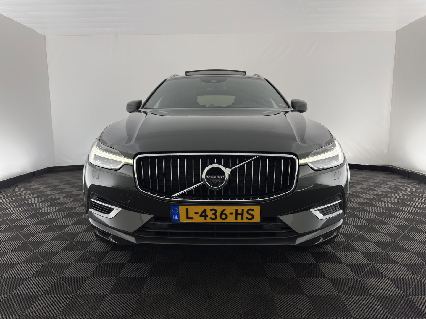 Volvo XC60 2.0 T8 Twin Engine Inscription AWD (Plug-In) *PANO | LEATHER | FULL-LED | BOWERS&WILKINS | MEMORY-PACK | BLINDSPOT | DIGI-COCKPIT | HEATED-COMFORTSEATS | TOPVIEW | NAVI-FULLMAP | ECC | PDC | HEAD-UP |  TOWBAR | 20''ALU *