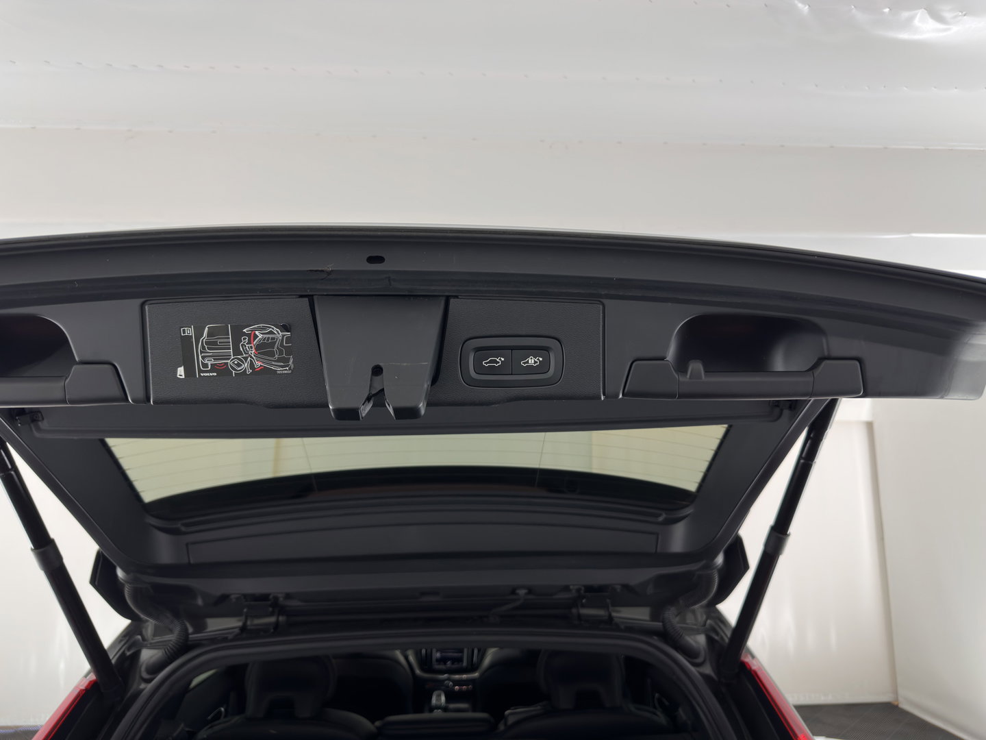 Volvo XC60 2.0 T8 Twin Engine Inscription AWD (Plug-In) *PANO | LEATHER | FULL-LED | BOWERS&WILKINS | MEMORY-PACK | BLINDSPOT | DIGI-COCKPIT | HEATED-COMFORTSEATS | TOPVIEW | NAVI-FULLMAP | ECC | PDC | HEAD-UP |  TOWBAR | 20''ALU *