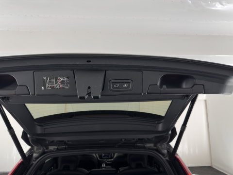 Volvo XC60 2.0 T8 Twin Engine Inscription AWD (Plug-In) *PANO | LEATHER | FULL-LED | BOWERS&WILKINS | MEMORY-PACK | BLINDSPOT | DIGI-COCKPIT | HEATED-COMFORTSEATS | TOPVIEW | NAVI-FULLMAP | ECC | PDC | HEAD-UP |  TOWBAR | 20''ALU *