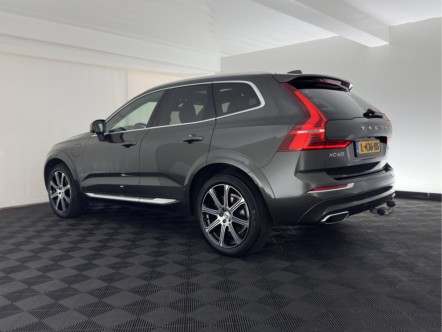 Volvo XC60 2.0 T8 Twin Engine Inscription AWD (Plug-In) *PANO | LEATHER | FULL-LED | BOWERS&WILKINS | MEMORY-PACK | BLINDSPOT | DIGI-COCKPIT | HEATED-COMFORTSEATS | TOPVIEW | NAVI-FULLMAP | ECC | PDC | HEAD-UP |  TOWBAR | 20''ALU *