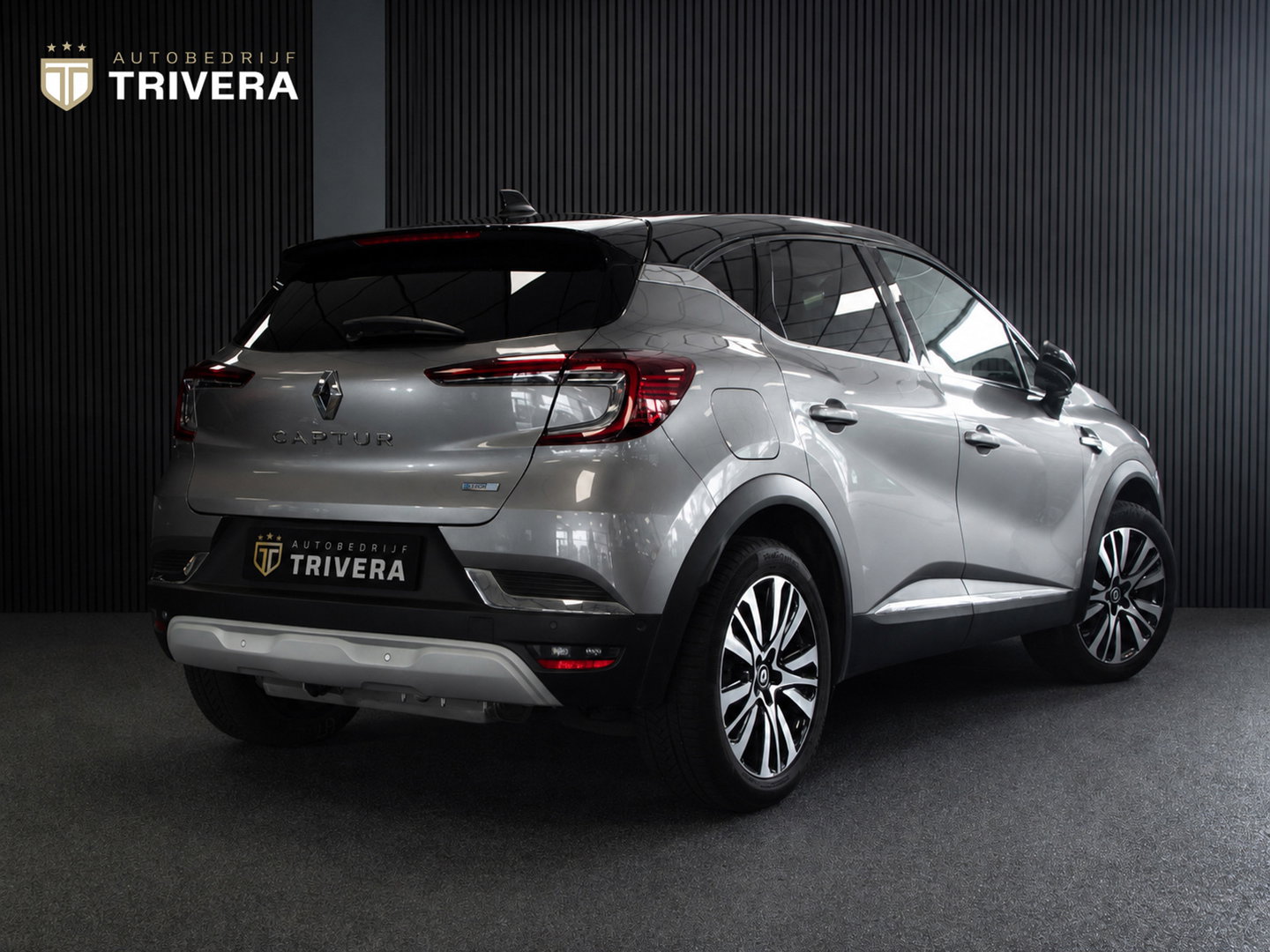 Renault Captur 1.6 E-Tech Hybride Initiale Paris l PANO l CAM. l BTW auto l 1ste eig. l LMV