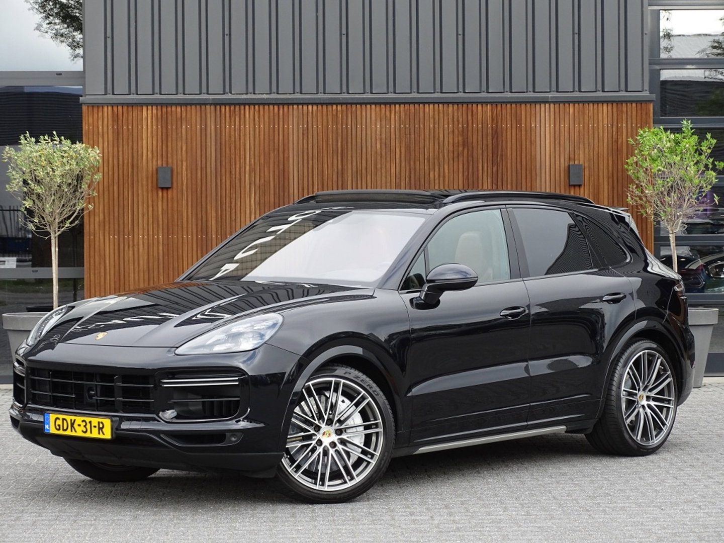 Porsche Cayenne 4.0 Turbo V8 549PK Sport Design / Carbon / PDLS+ / Keramische re
