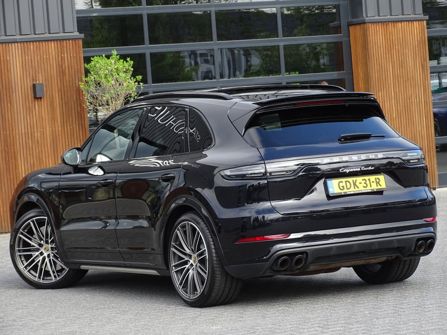 Porsche Cayenne 4.0 Turbo V8 549PK Sport Design / Carbon / PDLS+ / Keramische re