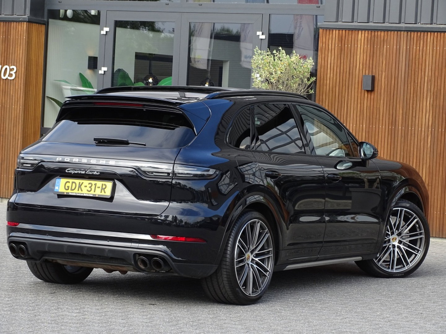 Porsche Cayenne 4.0 Turbo V8 549PK Sport Design / Carbon / PDLS+ / Keramische re
