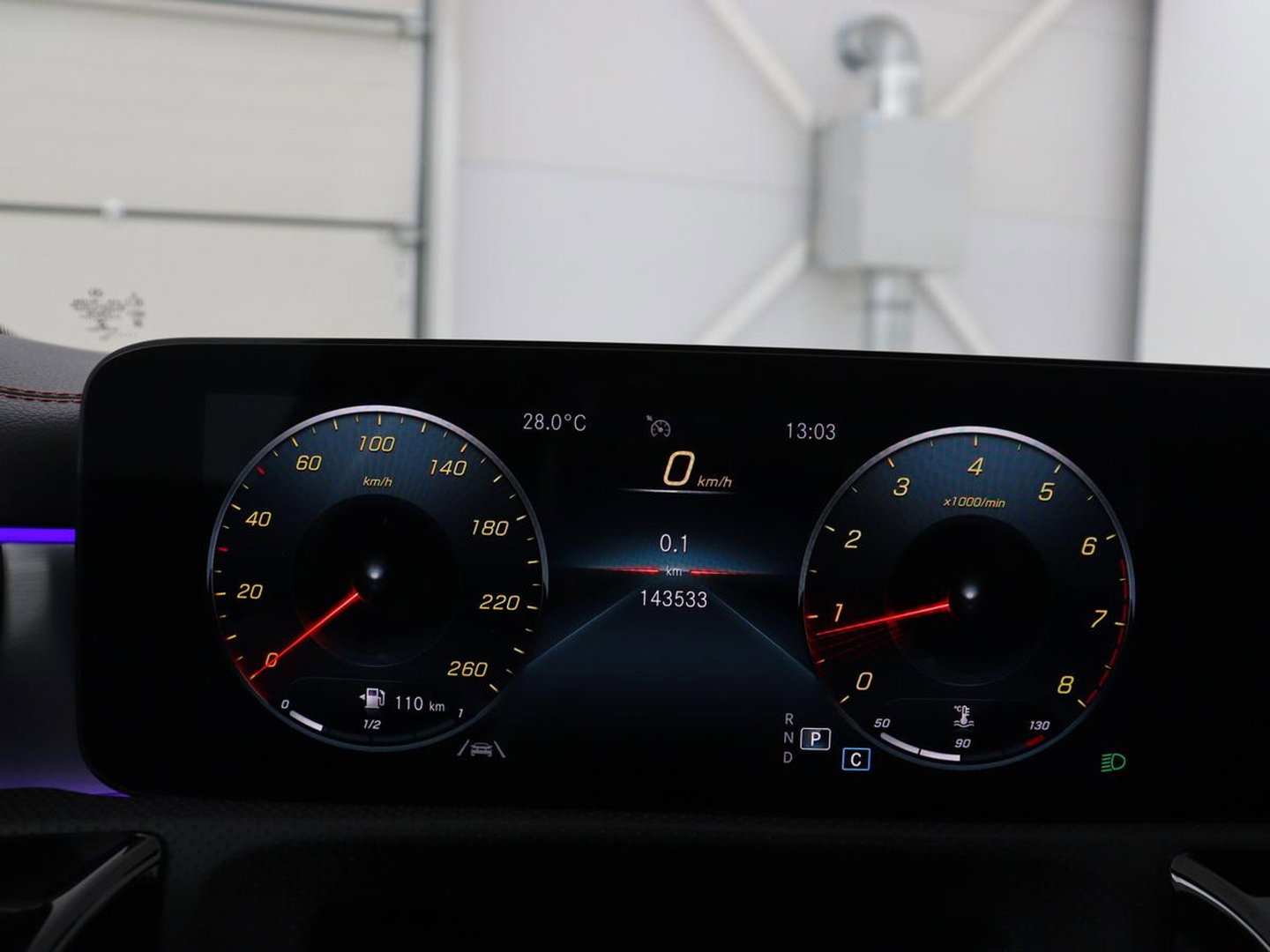 Mercedes-Benz CLA-Klasse Shooting Brake 180 Business Solution AMG | Panoramadak | Stoelverwarming | Memory | Sfeerverlichting | Matrix LED | Leder/Alcantara | Side Assist | Widescreen | Navigatie | Camera | Climate control