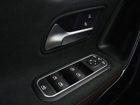 Mercedes-Benz CLA-Klasse Shooting Brake 180 Business Solution AMG