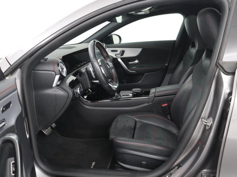 Mercedes-Benz CLA-Klasse Shooting Brake 180 Business Solution AMG