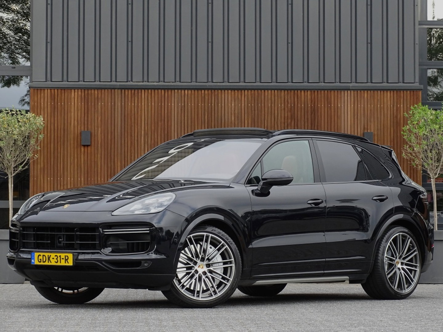 Porsche Cayenne 4.0 Turbo V8 549PK Sport Design / Carbon / PDLS+ / Keramische re