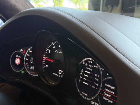 Porsche Cayenne 4.0 Turbo V8 549PK Sport Design / Carbon / PDLS+ / Keramische re
